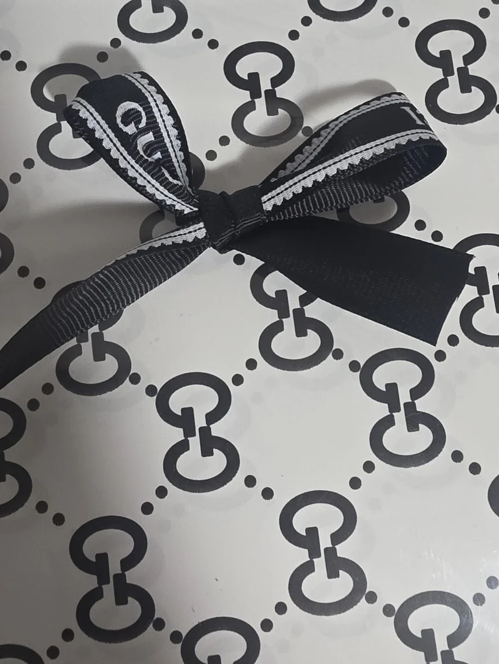 Bkack & White Floral Wrapping Paper 10 Sheets & 5 Yds Matching Ribbon Set